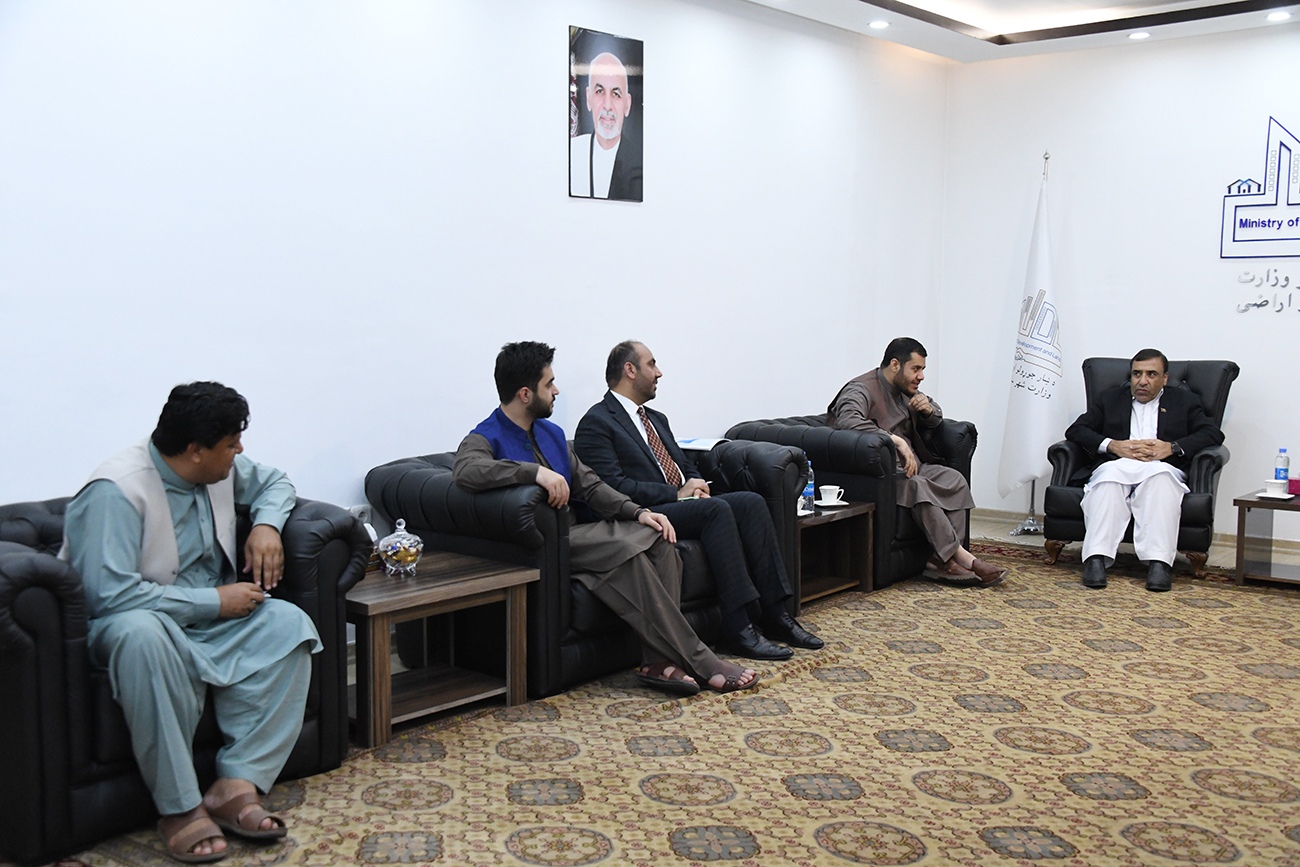 محترم محمود کرزی با والی ننگرهار دیدار کرد